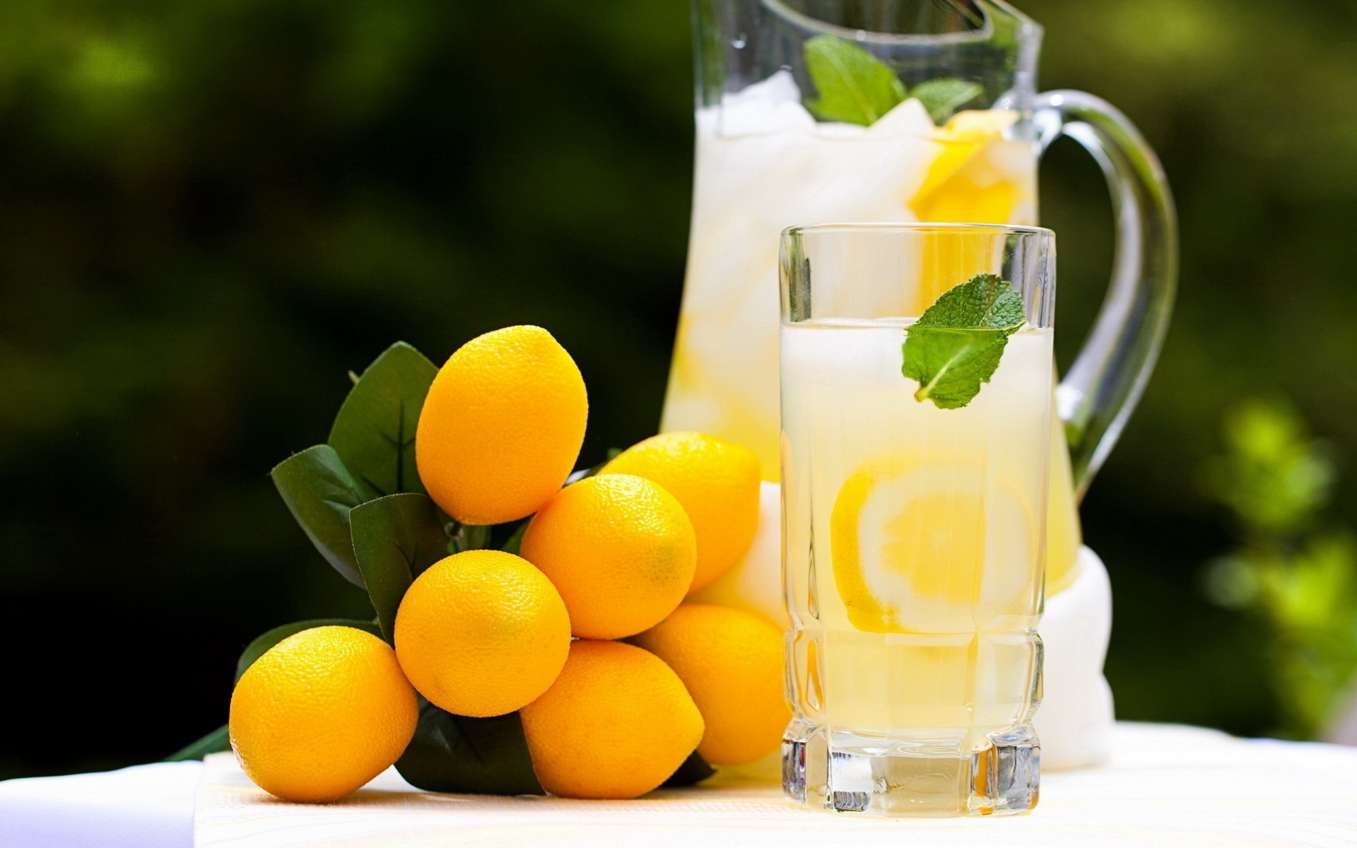 how to lose weight naturally with lukewarm lemon water every morning before work